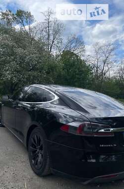 Ліфтбек Tesla Model S 2015 в Черкасах