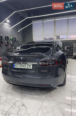 Седан Tesla Model S 2018 в Луцке