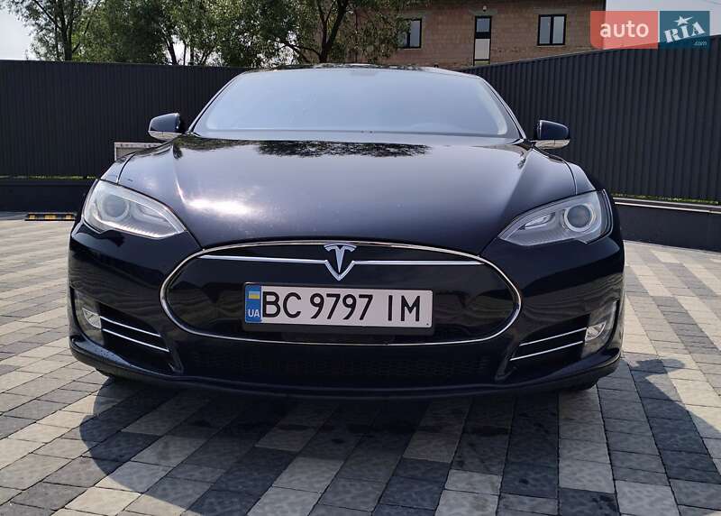 Ліфтбек Tesla Model S 2013 в Львові