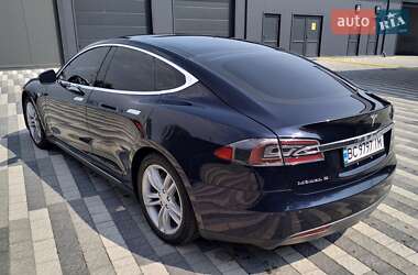 Лифтбек Tesla Model S 2013 в 