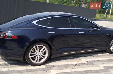 Ліфтбек Tesla Model S 2013 в Львові