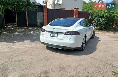 Ліфтбек Tesla Model S 2016 в Запоріжжі
