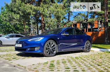 Лифтбек Tesla Model S 2019 в Киеве