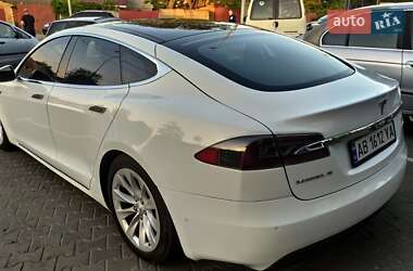 Лифтбек Tesla Model S 2016 в 