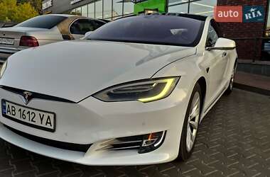 Лифтбек Tesla Model S 2016 в 