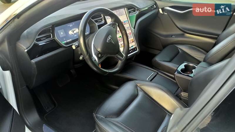 Ліфтбек Tesla Model S 2016 в Вінниці