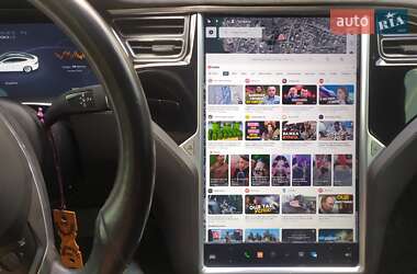 Ліфтбек Tesla Model S 2016 в Вінниці