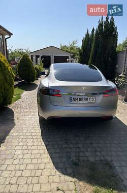 Лифтбек Tesla Model S 2018 в Житомире фото 2 Лифтбек Tesla Model S 2018 в Житомире