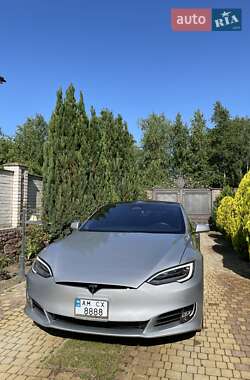 Лифтбек Tesla Model S 2018 в Житомире