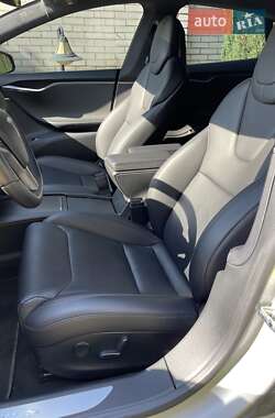 Лифтбек Tesla Model S 2018 в Житомире