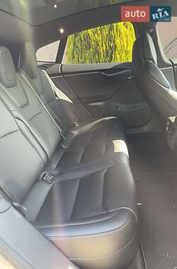 Лифтбек Tesla Model S 2018 в Житомире