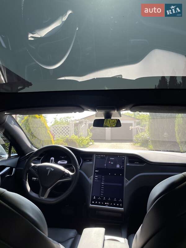Ліфтбек Tesla Model S 2018 в Житомирі