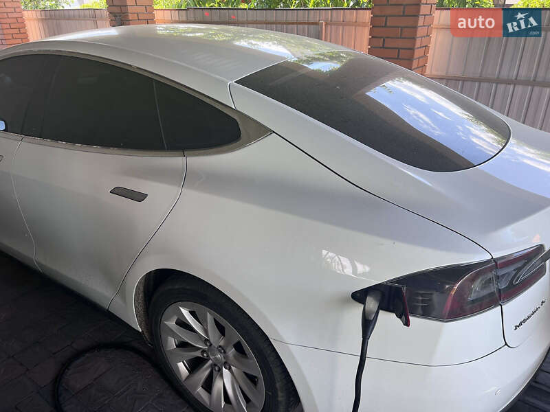 Лифтбек Tesla Model S 2013 в Киеве фото 2 Лифтбек Tesla Model S 2013 в Киеве