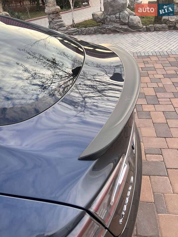 Лифтбек Tesla Model S 2016 в Николаеве