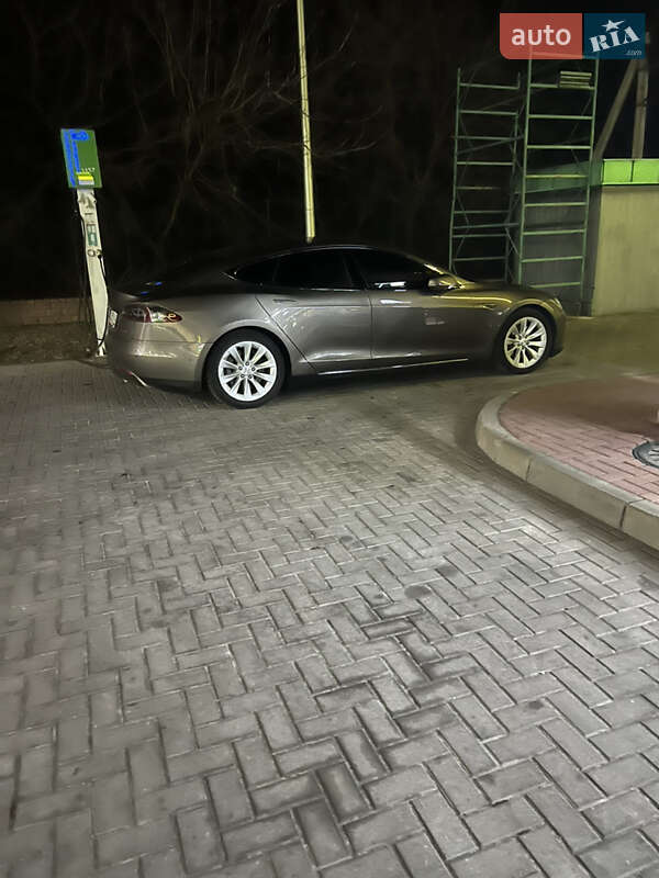 Tesla Model S 2016 Tesla Model S 2016