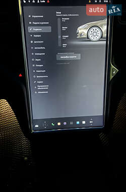 Лифтбек Tesla Model S 2016 в Берегово