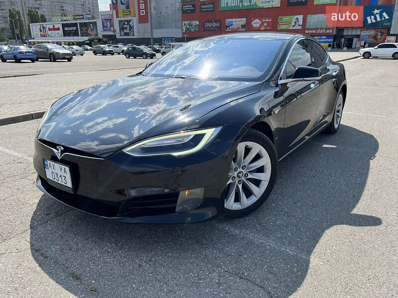 Ліфтбек Tesla Model S 2016 в Харкові фото 3 Ліфтбек Tesla Model S 2016 в Харкові