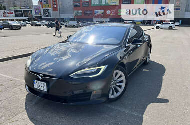 Лифтбек Tesla Model S 2016 в Доброполье