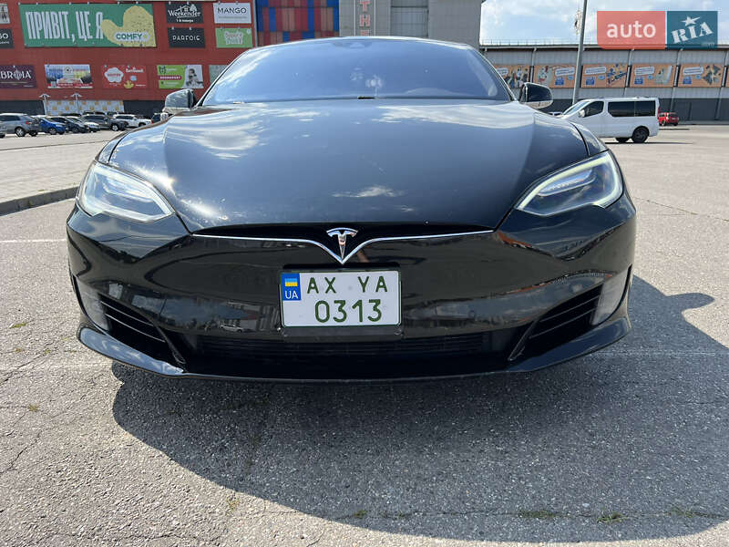 Ліфтбек Tesla Model S 2016 в Харкові фото 4 Ліфтбек Tesla Model S 2016 в Харкові