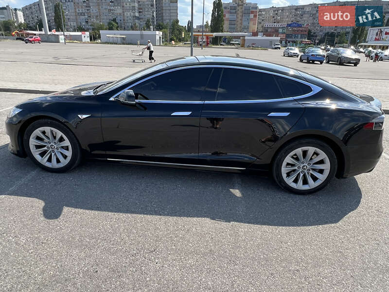 Ліфтбек Tesla Model S 2016 в Харкові фото 6 Ліфтбек Tesla Model S 2016 в Харкові