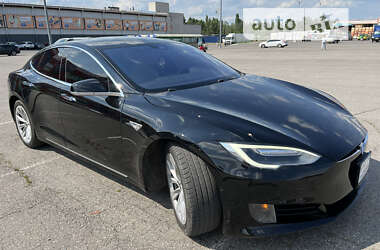 Лифтбек Tesla Model S 2016 в Покровске