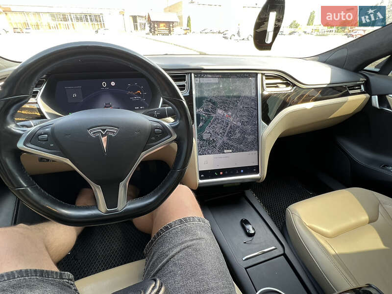 Ліфтбек Tesla Model S 2016 в Харкові фото 13 Ліфтбек Tesla Model S 2016 в Харкові