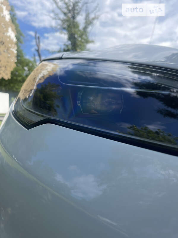 Лифтбек Tesla Model S 2022 в Одессе