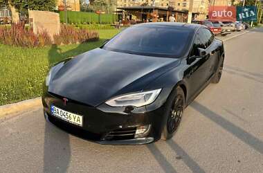 Лифтбек Tesla Model S 2017 в Светловодске