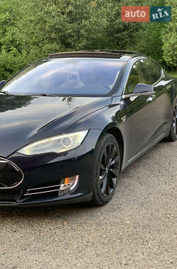 Лифтбек Tesla Model S 2013 в 