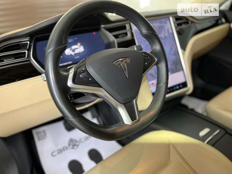 Лифтбек Tesla Model S 2016 в Харькове