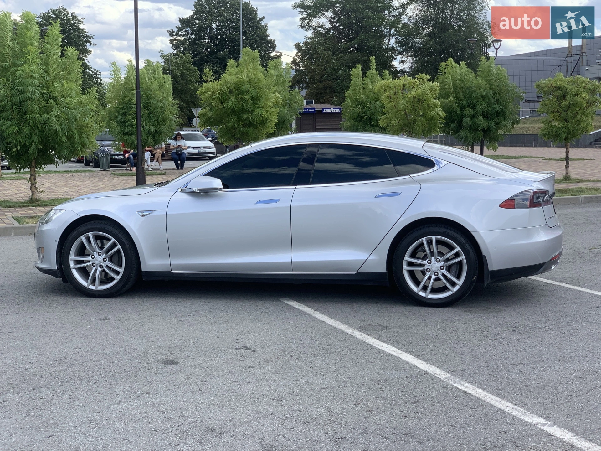 2015 Tesla Model S - мініатюра 10
