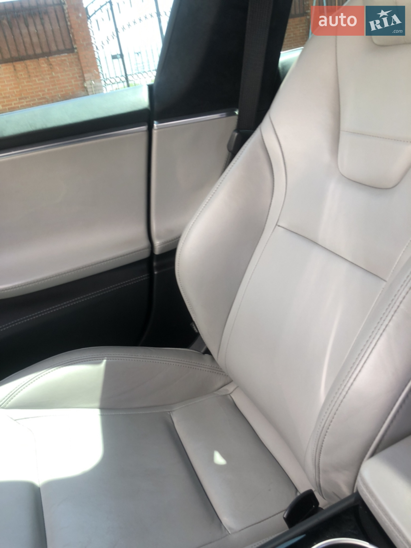 2015 Tesla Model S - мініатюра 16