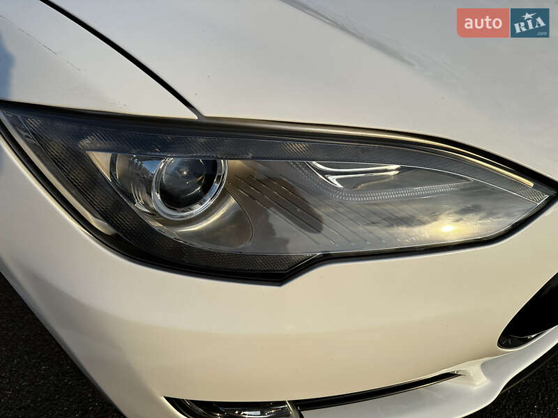 Лифтбек Tesla Model S 2013 в Киеве
