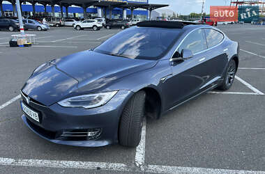 Лифтбек Tesla Model S 2018 в Киеве