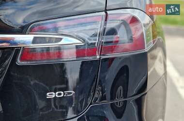 Лифтбек Tesla Model S 2017 в Виннице