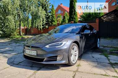 Ліфтбек Tesla Model S 2016 в Харкові