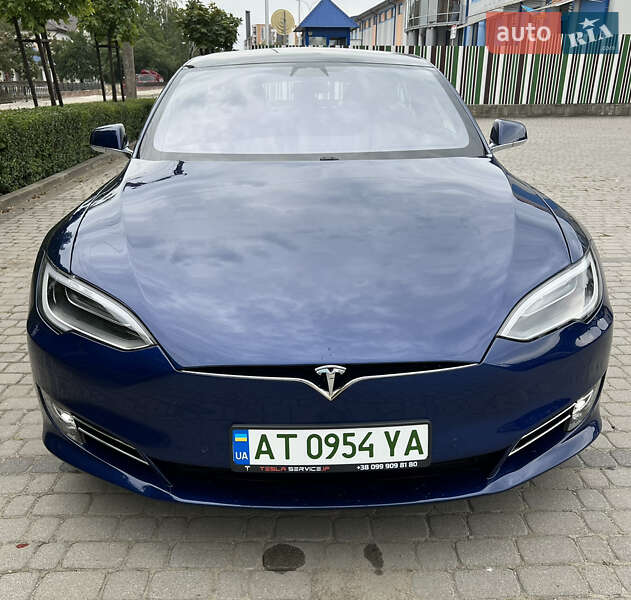 Ліфтбек Tesla Model S 2018 в Івано-Франківську