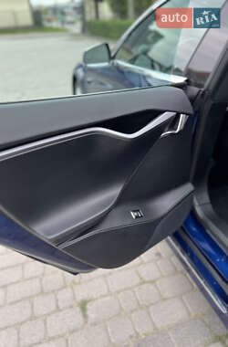 Лифтбек Tesla Model S 2018 в 
