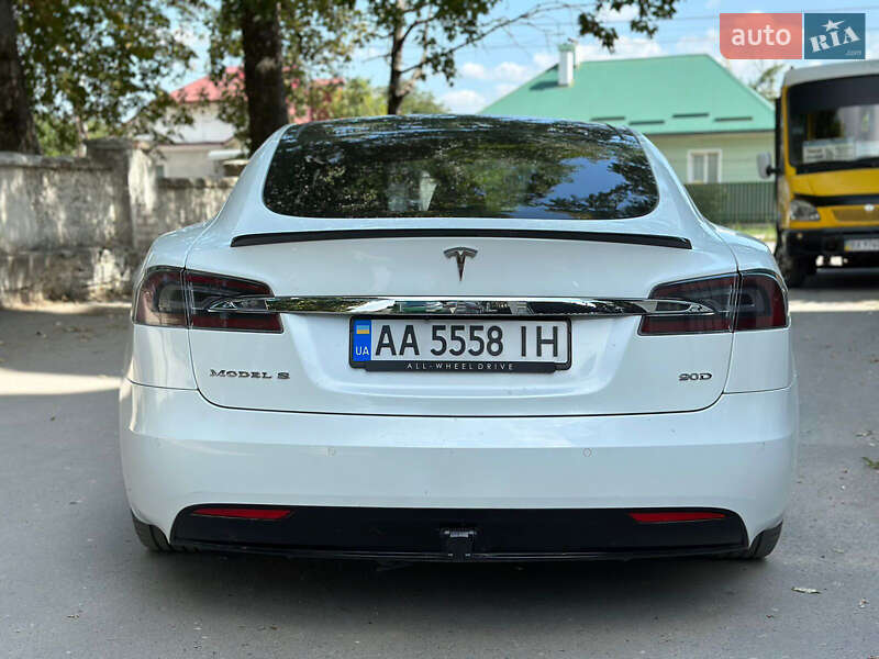 Лифтбек Tesla Model S 2017 в Каменец-Подольском