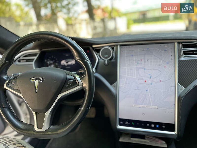 Лифтбек Tesla Model S 2017 в Каменец-Подольском