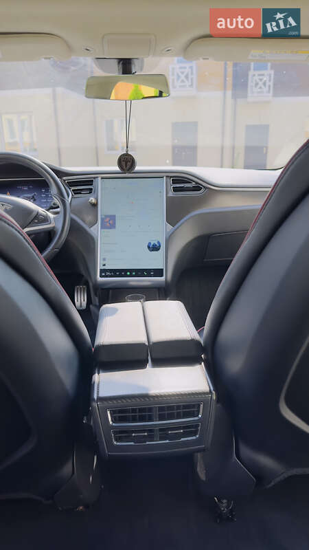 Лифтбек Tesla Model S 2013 в Киеве