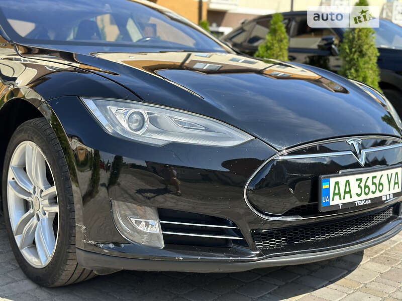 Лифтбек Tesla Model S 2013 в Киеве