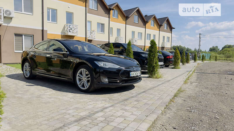 Лифтбек Tesla Model S 2013 в Киеве