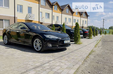 Лифтбек Tesla Model S 2013 в Киеве