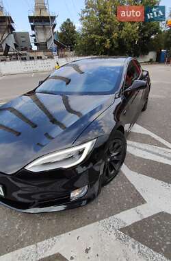 Лифтбек Tesla Model S 2017 в Киеве