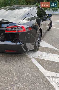 Лифтбек Tesla Model S 2017 в Киеве