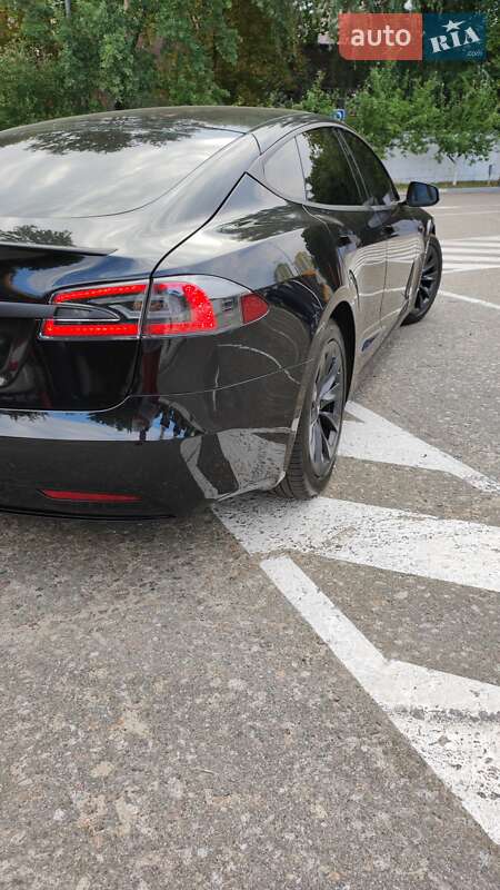Ліфтбек Tesla Model S 2017 в Києві