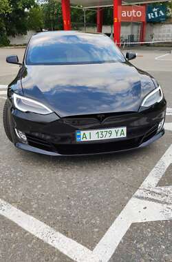 Лифтбек Tesla Model S 2017 в Киеве