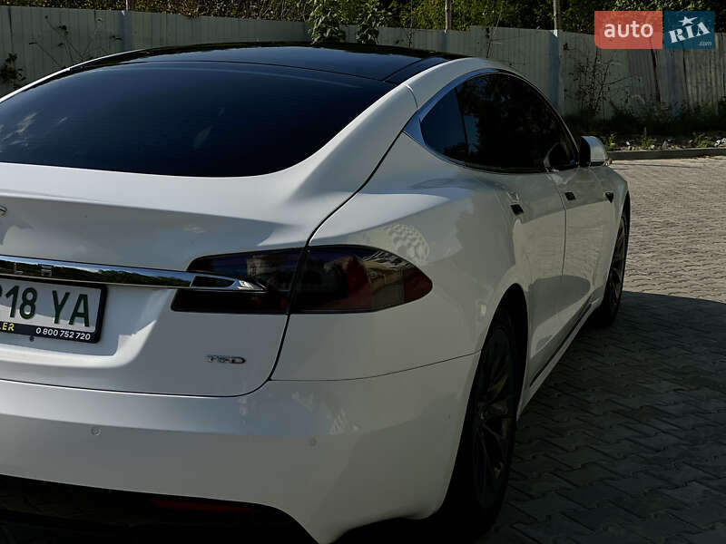 Лифтбек Tesla Model S 2018 в Полтаве