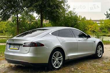 Лифтбек Tesla Model S 2013 в 